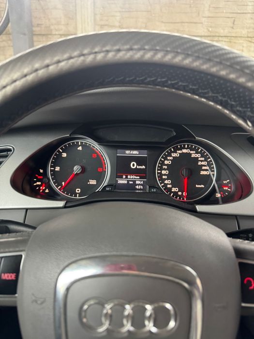 Vând Audi A4 B8, motor 2.0 diesel 143 CP, cod motor CAGA, propietar.