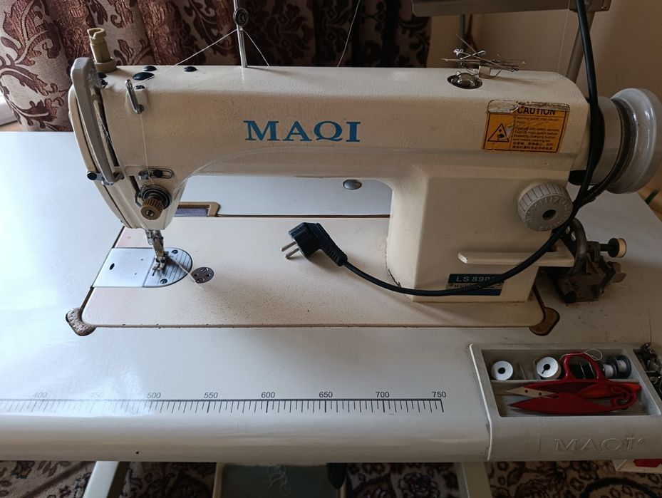 Швейная промышленная швейная машинка+5-ти ниточный оверлог