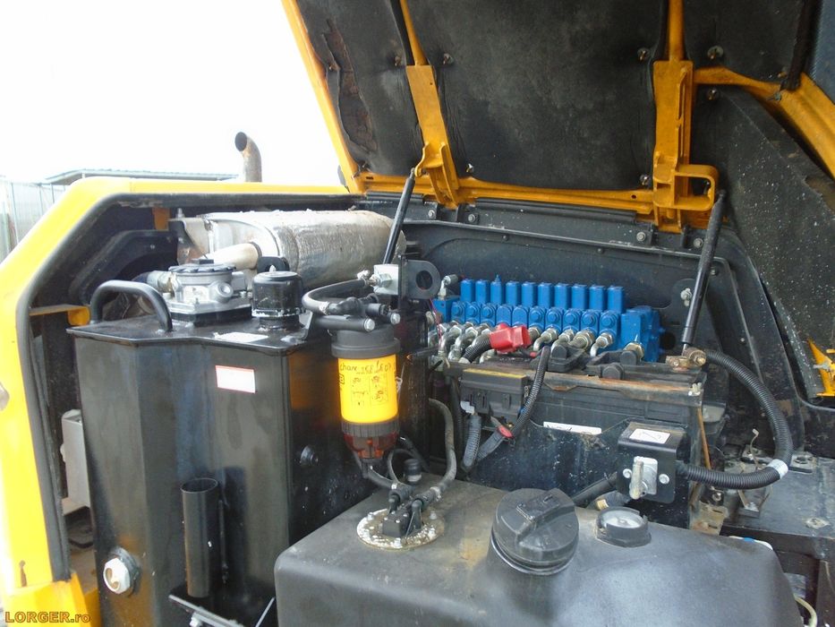 De vinzare excavator jcb anul 2014