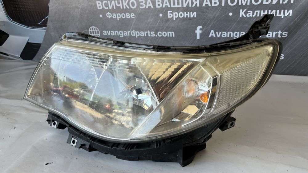 2 броя ляв фар Subaru Forester