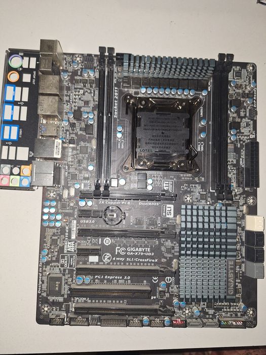 дъно gigabyte ga-x79-ud3 с неработещи слотове