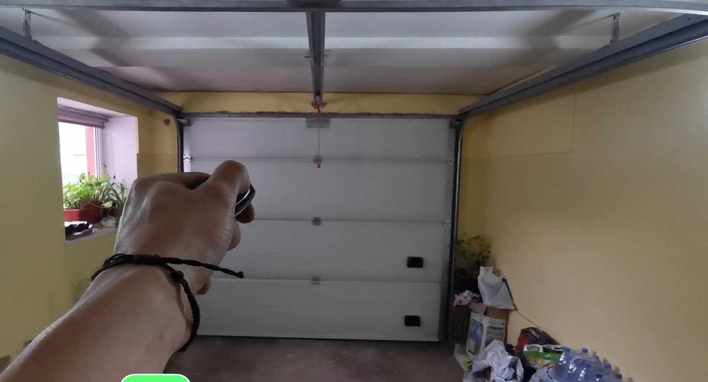 Usa garaj sectionala glisant automat telecomanda motor Montaj Bistrita