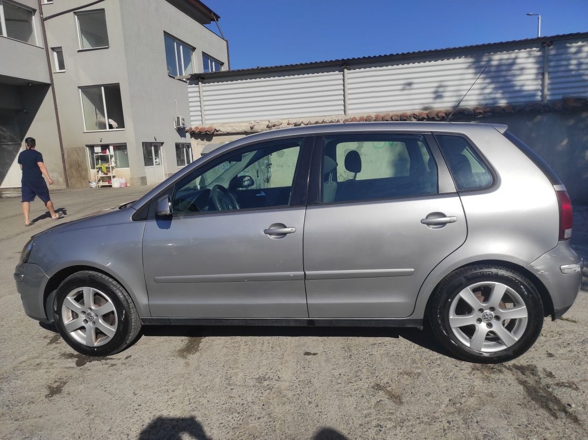 Автомобил VW Polo