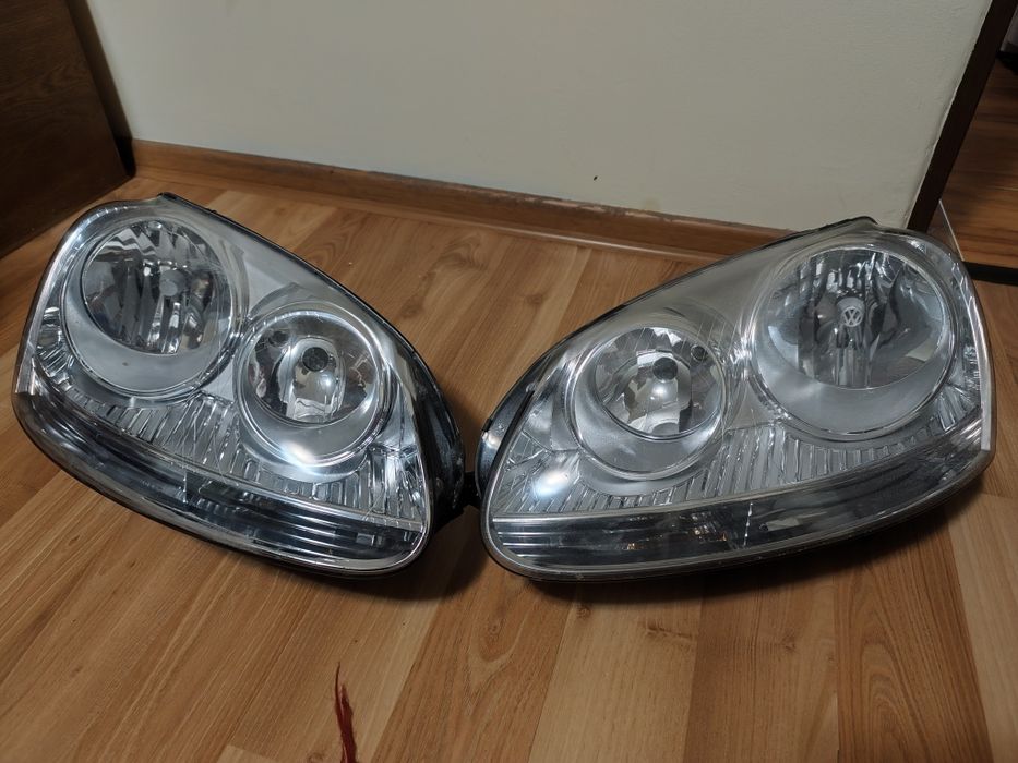 Vând far / faruri golf 5