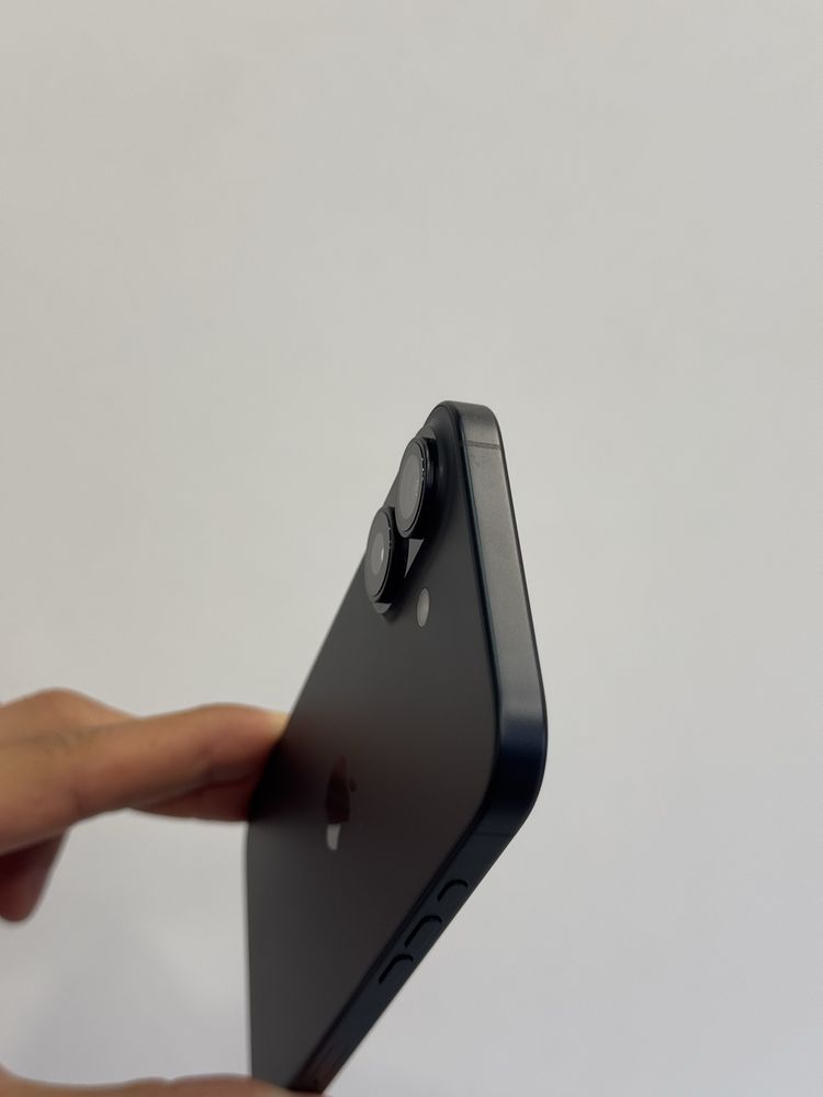 Продавам НОВ iPhone 16 0 цикъла
