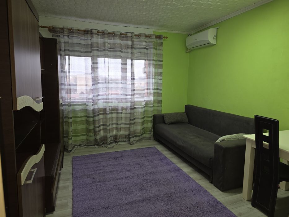 Vând garsonieră zona Vlaicu