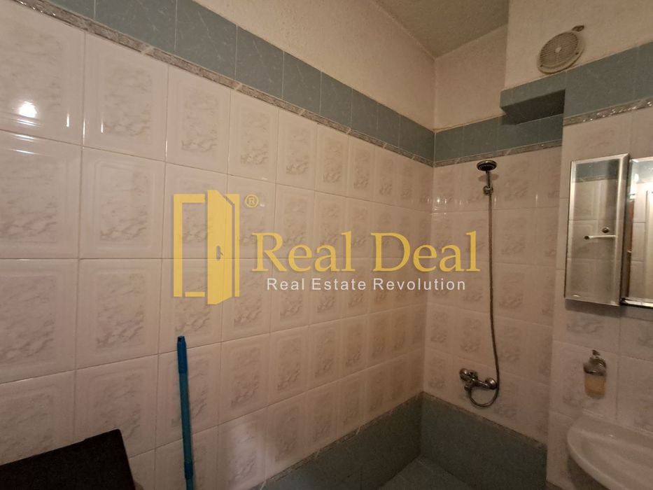 Дава се под наем Тристаен апартамент в София, Център - 100 кв.м за 767 € - Снимка #9