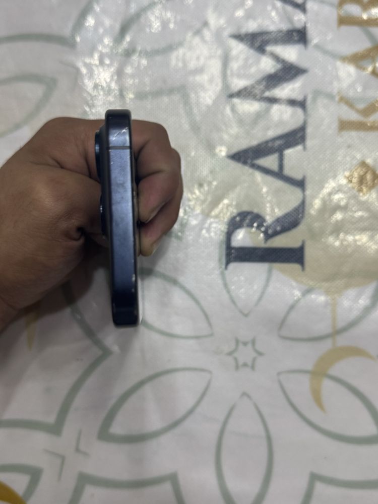 Iphone 15pro  AAA dubay region 89% yomkist apple watch 7 82 yomkis