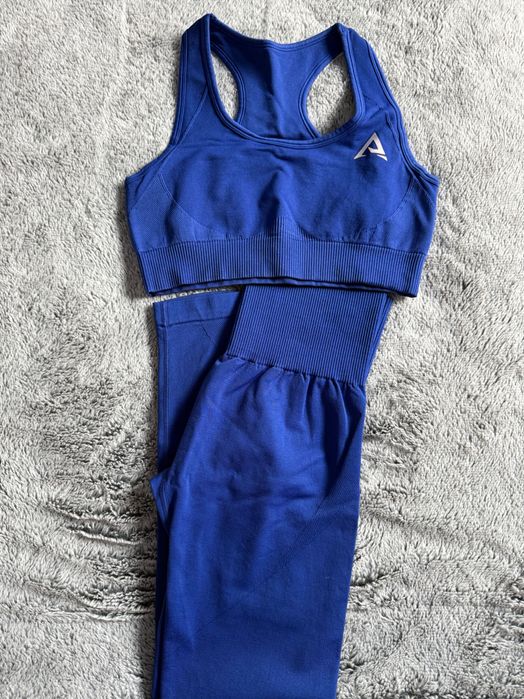 Спортни клинове и спортни екипи - Women‘s best, My Protein