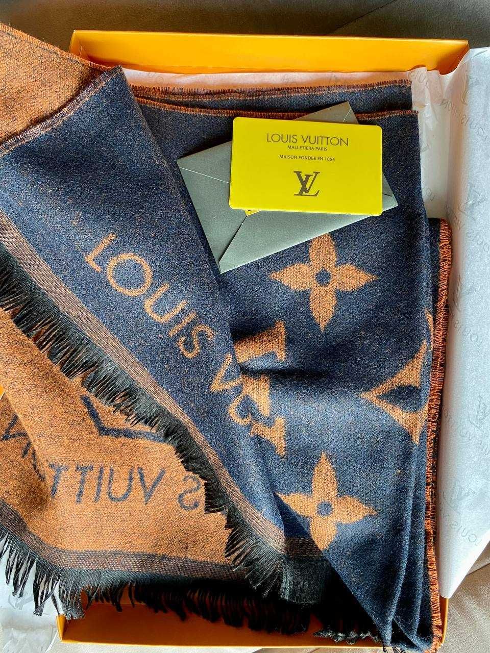 Шал Louis Vuitton в подаръчна кутия нов