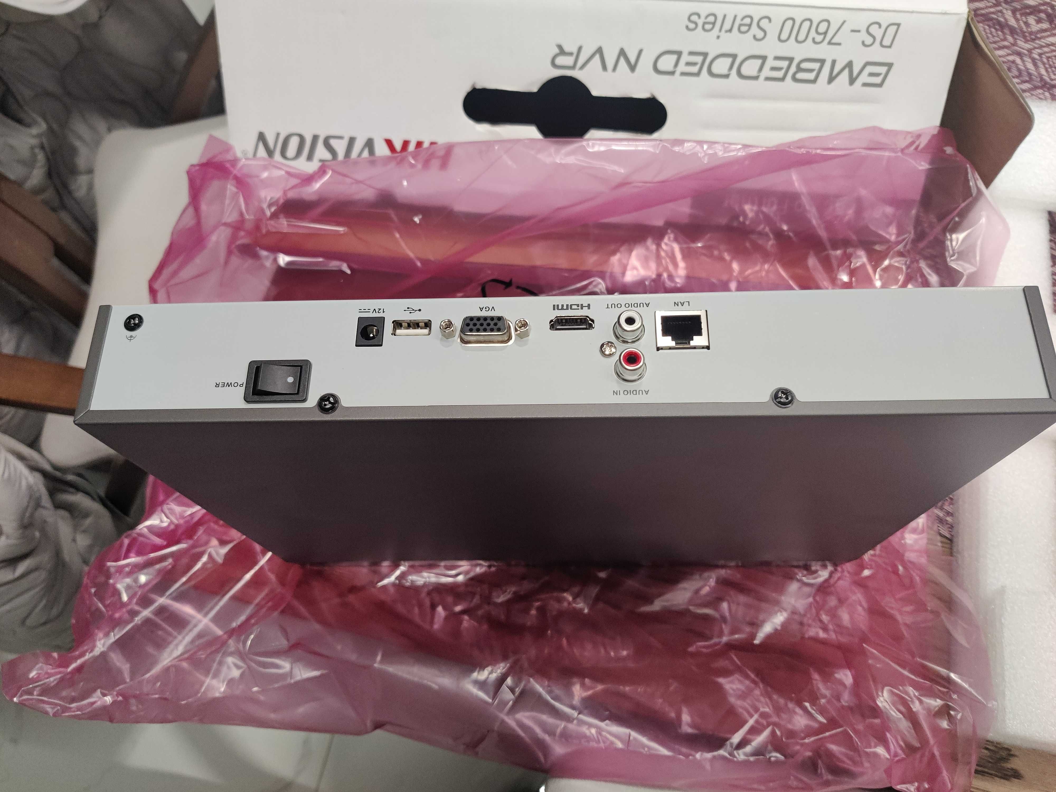 Embedded NVR Hikvision DS-7600 Seeies
