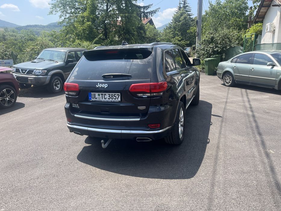 Продавам Jeep Grand Cherokee WK2 на части