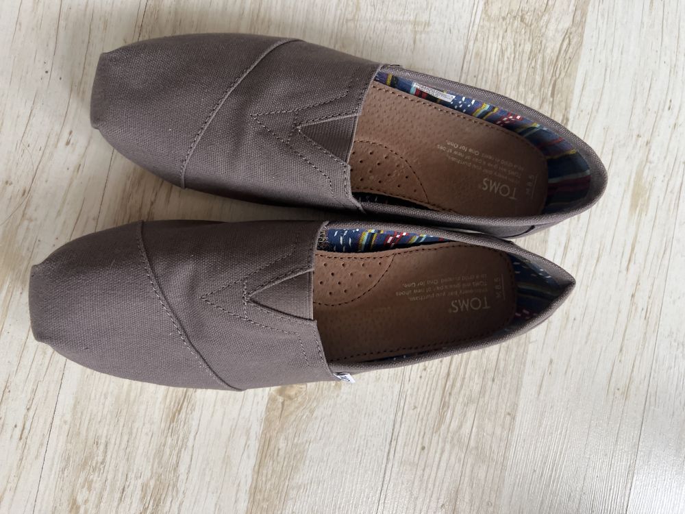 Оригинални TOMS taupe цвят 41