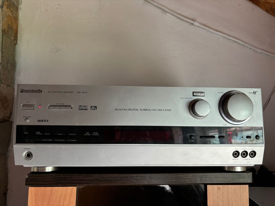 тонколона и усилвател