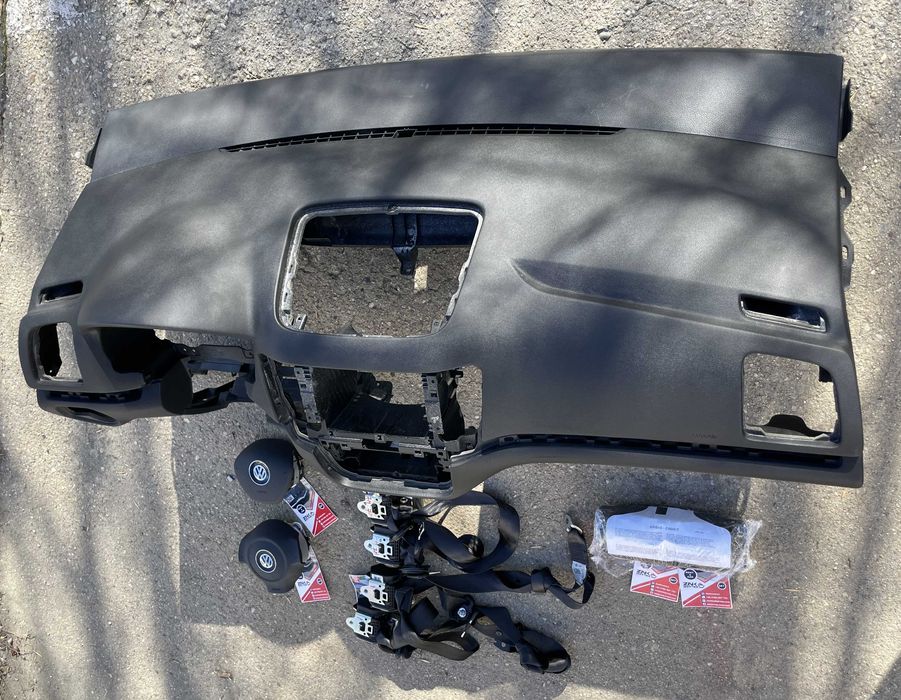 VW Sharan - plansa bord 2 culori - set centuri siguranta - kit airbag