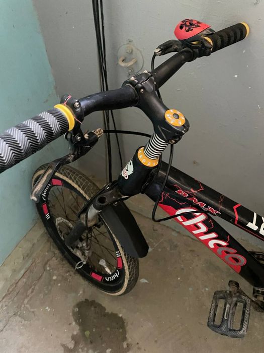 Velosiped azgina tutilgan