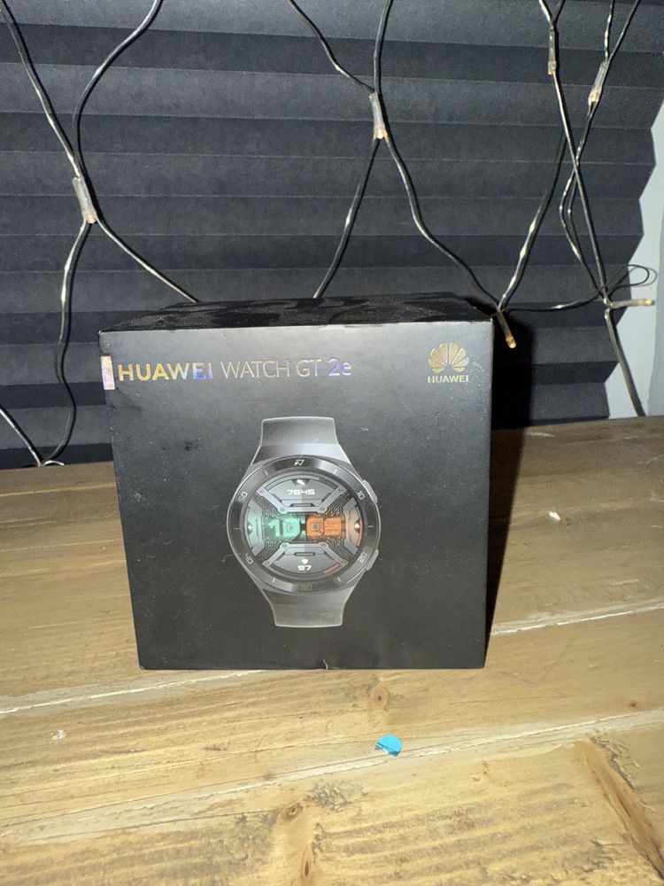 Huawei GT 2e часовник с счупен екран
