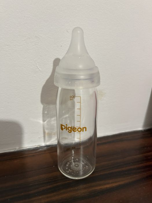 Бутылка стеклянная для недоношенным и новорожденным детям