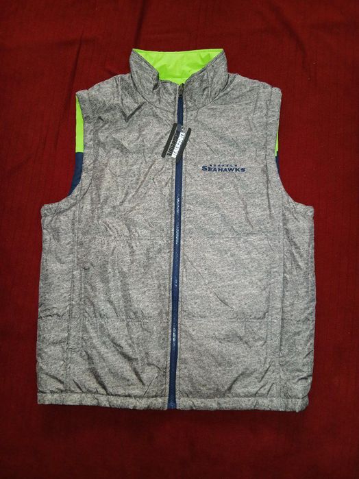Из Америки, утеплённая жилетка бренда Seattle Seahawks