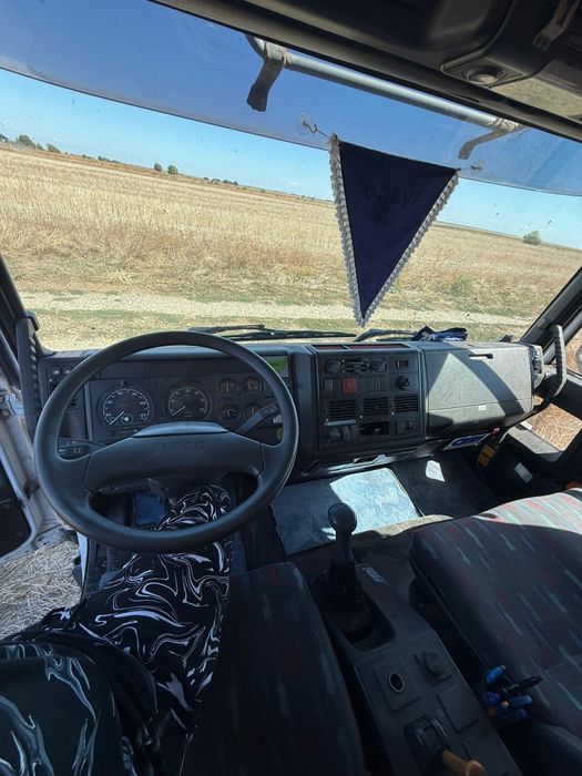 Iveco duba inchisa box carosat