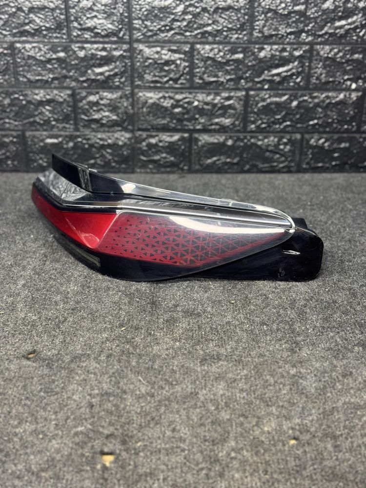 Stop aripa dreapta Bmw seria 7 G70