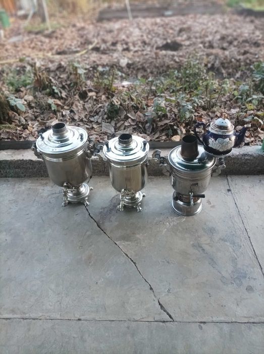 Самовары, несколько видов