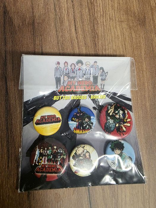 Лот My Hero Academia - фигурка, стикери, значки, подложка за мишка