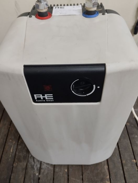 Бойлер за кухня 10литра