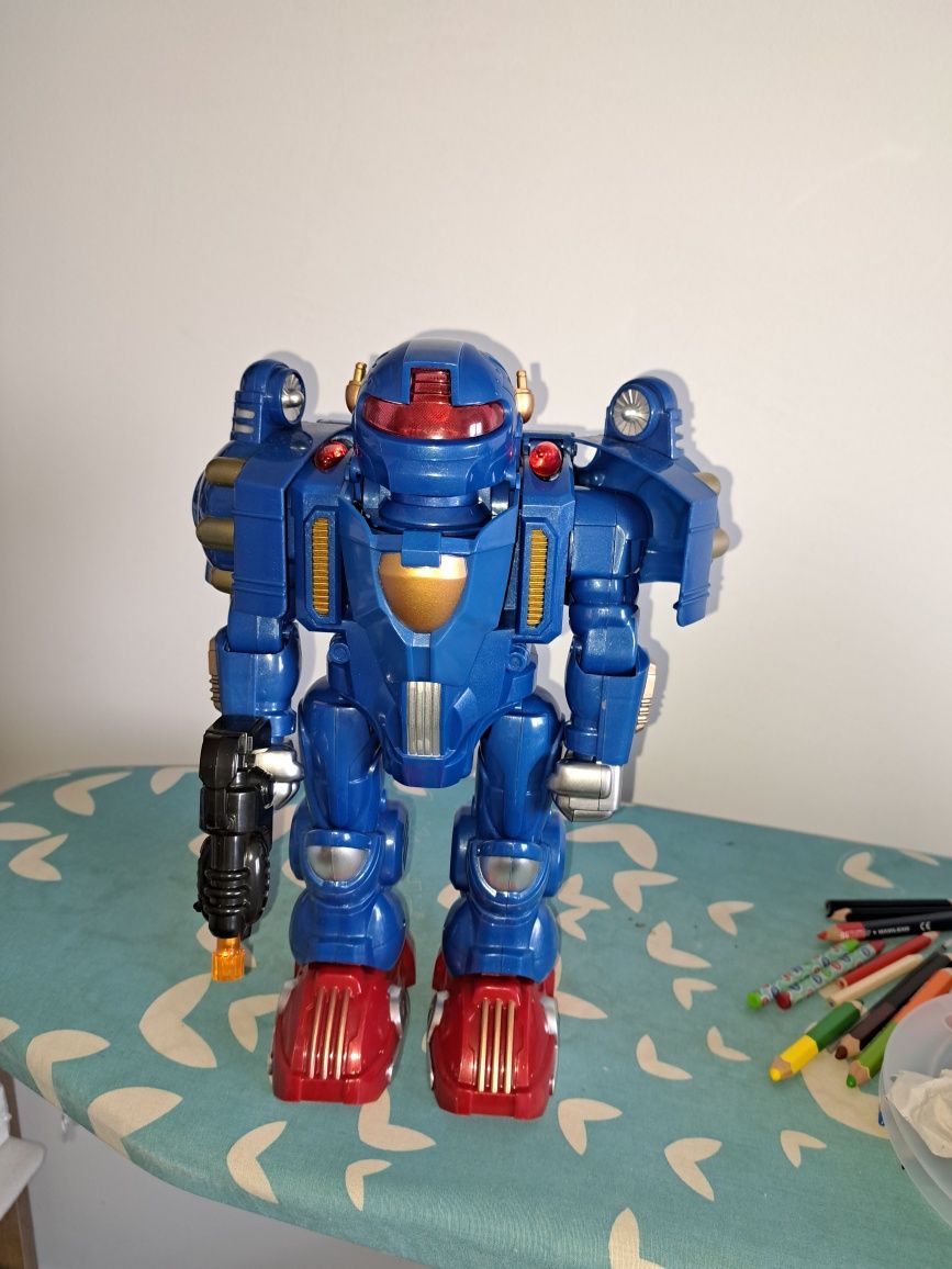 Jucărie copii, Robot cu baterii
