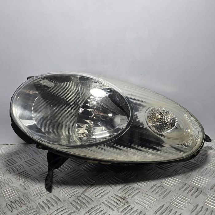 Far dreapta halogen Nissan Micra 3