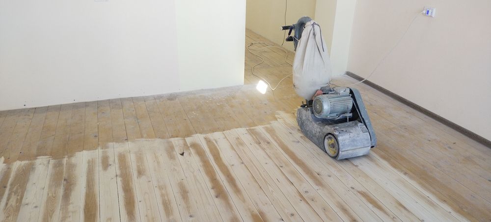 Шлифовка  ва  лакировка