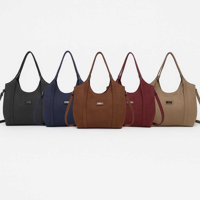 Дамска чанта от еко велур и к. – елегантен и практичен модел (бордо)