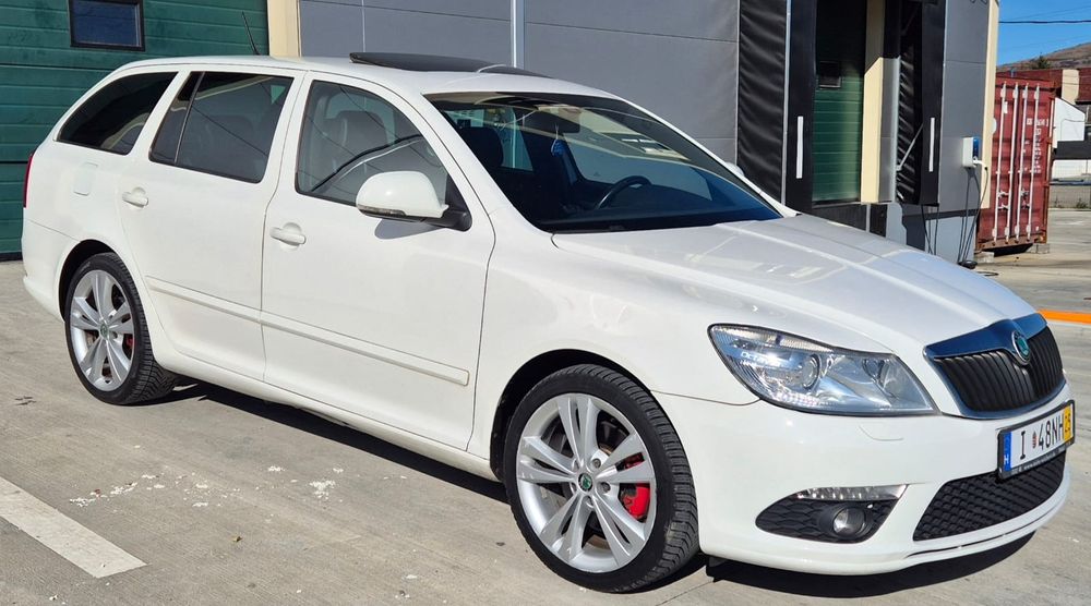 Skoda Octavia vrs 2011 dsg bi xenon trapa