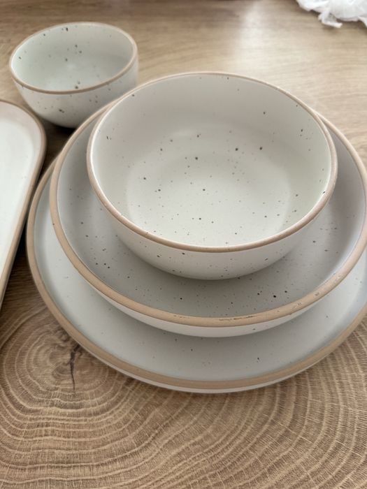 Сервиз за хранене Karaca за 8 човека