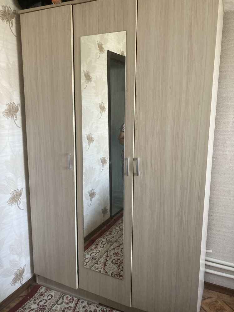 Продам кровать со шкафом