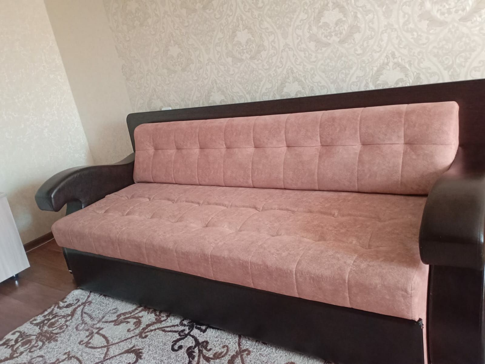 Продам диван- стол