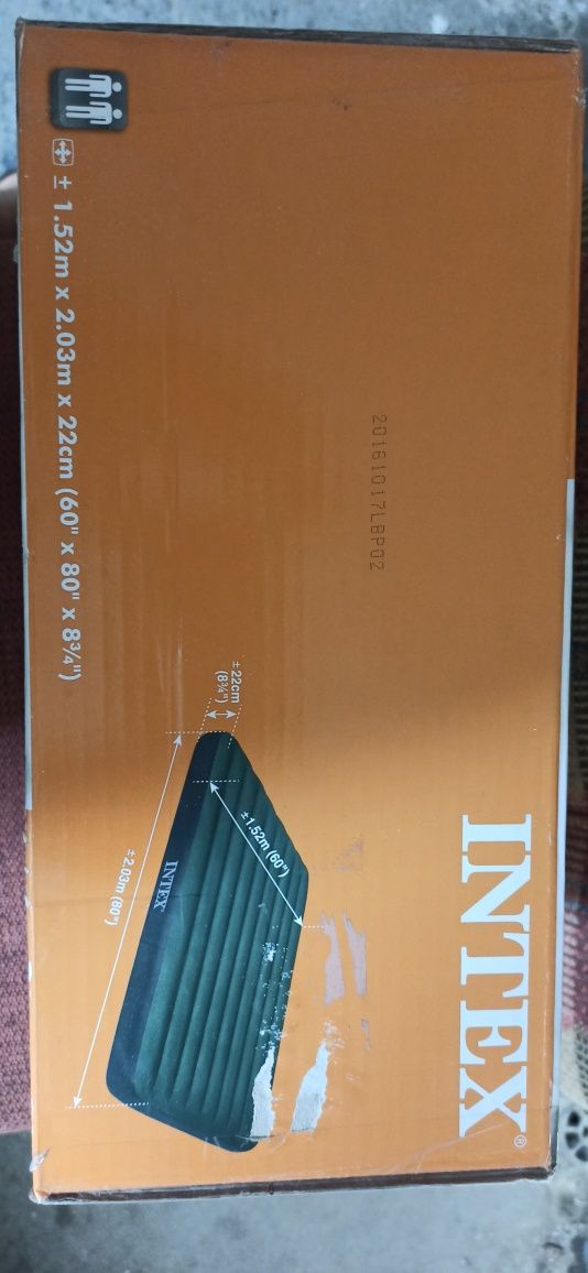 Продавам дюшек Intex