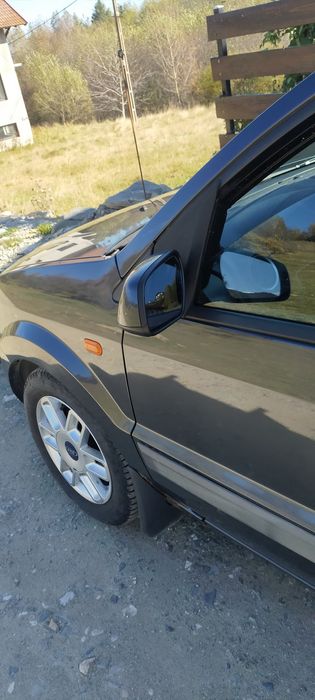 Vând Ford Fusion 1,4 benzina + GPL