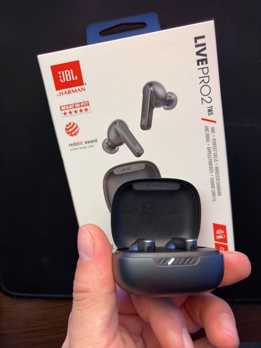 Продавам Слушалки JBL Live PRO 2