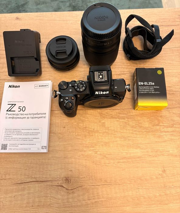 Продавам фотоапарат Nikon Z50 + два обектива + допълнителна батерия