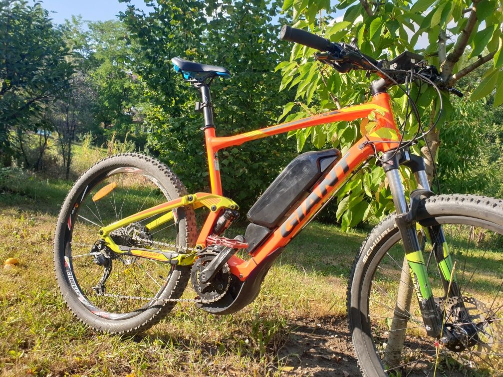 Bicicleta giant full suspension electrica