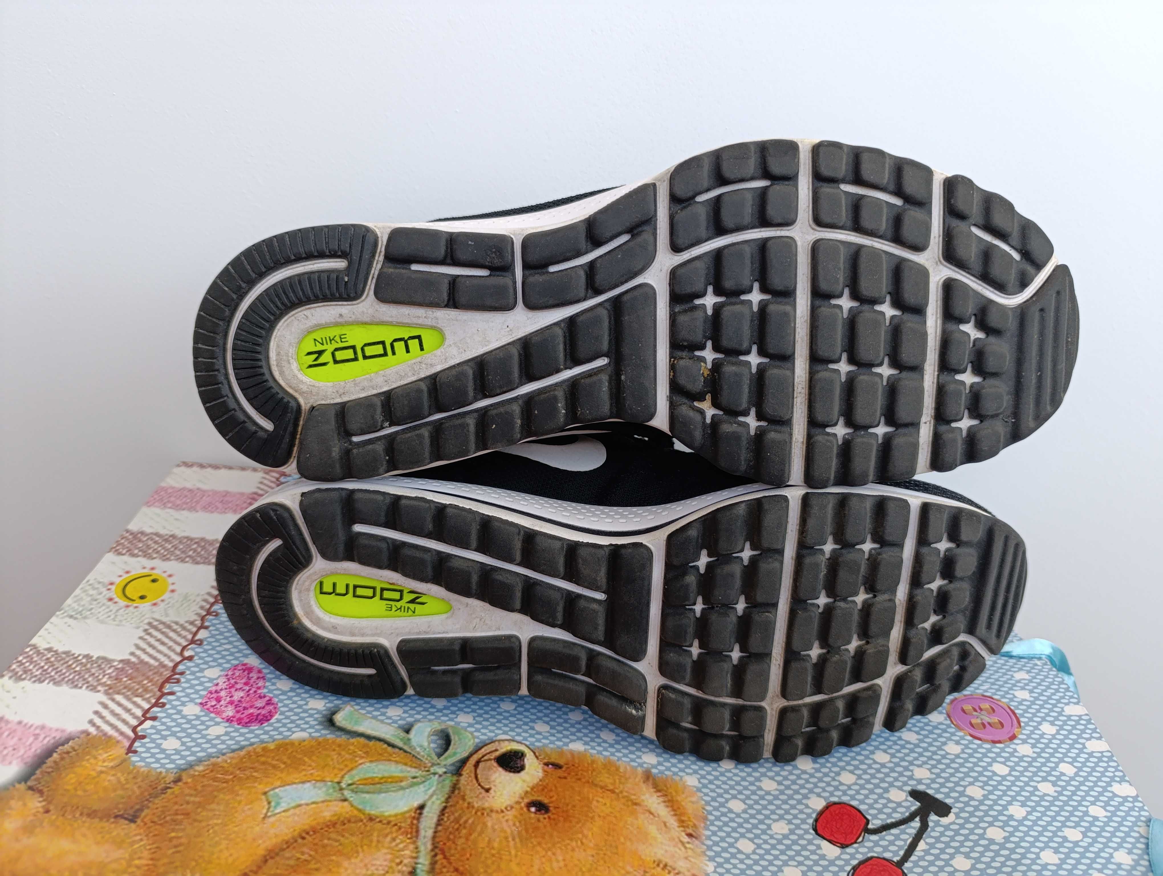 ''Nike Air Zoom Vomero 12''оригинални маратонки 44.5 номер