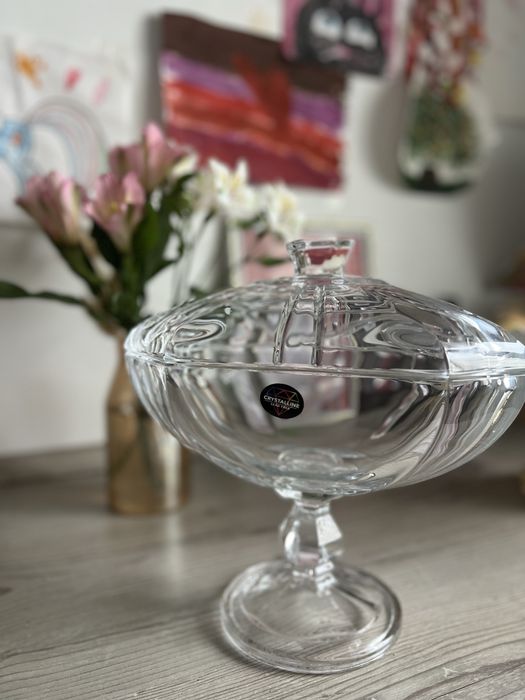 Конфетница с крышкой