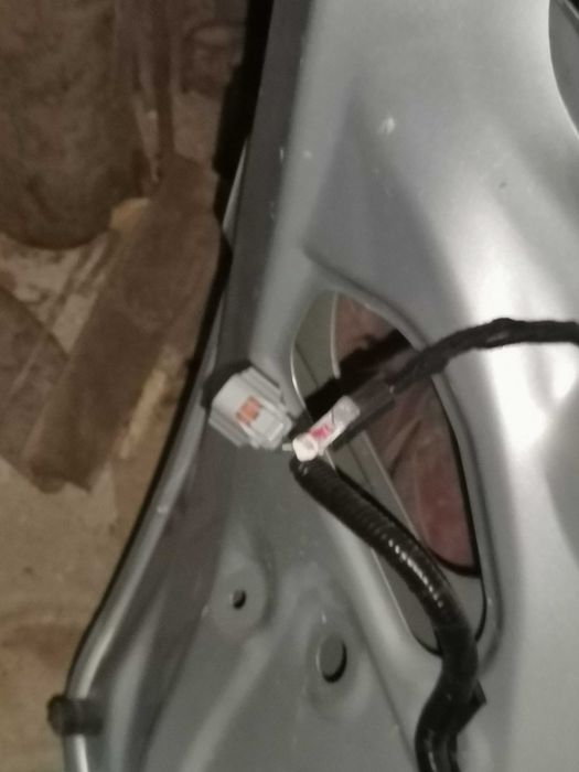 Пета врата тойота аурис2