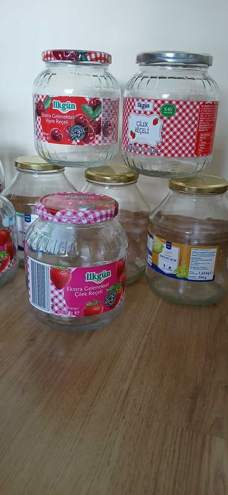 Буркани с винтова капачка