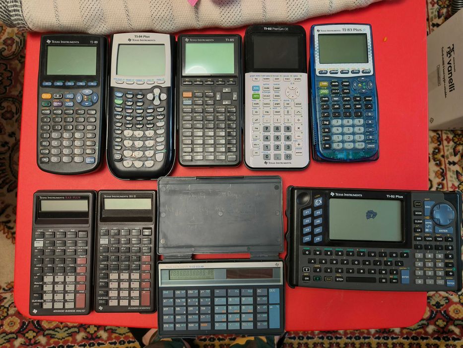 Calculatoare stiintifice grafice Texas Instruments