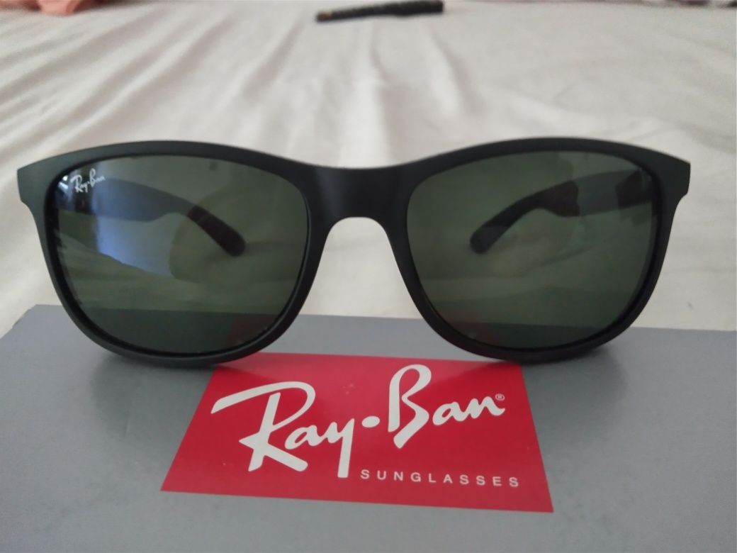 Очила REY BAN чисто нови