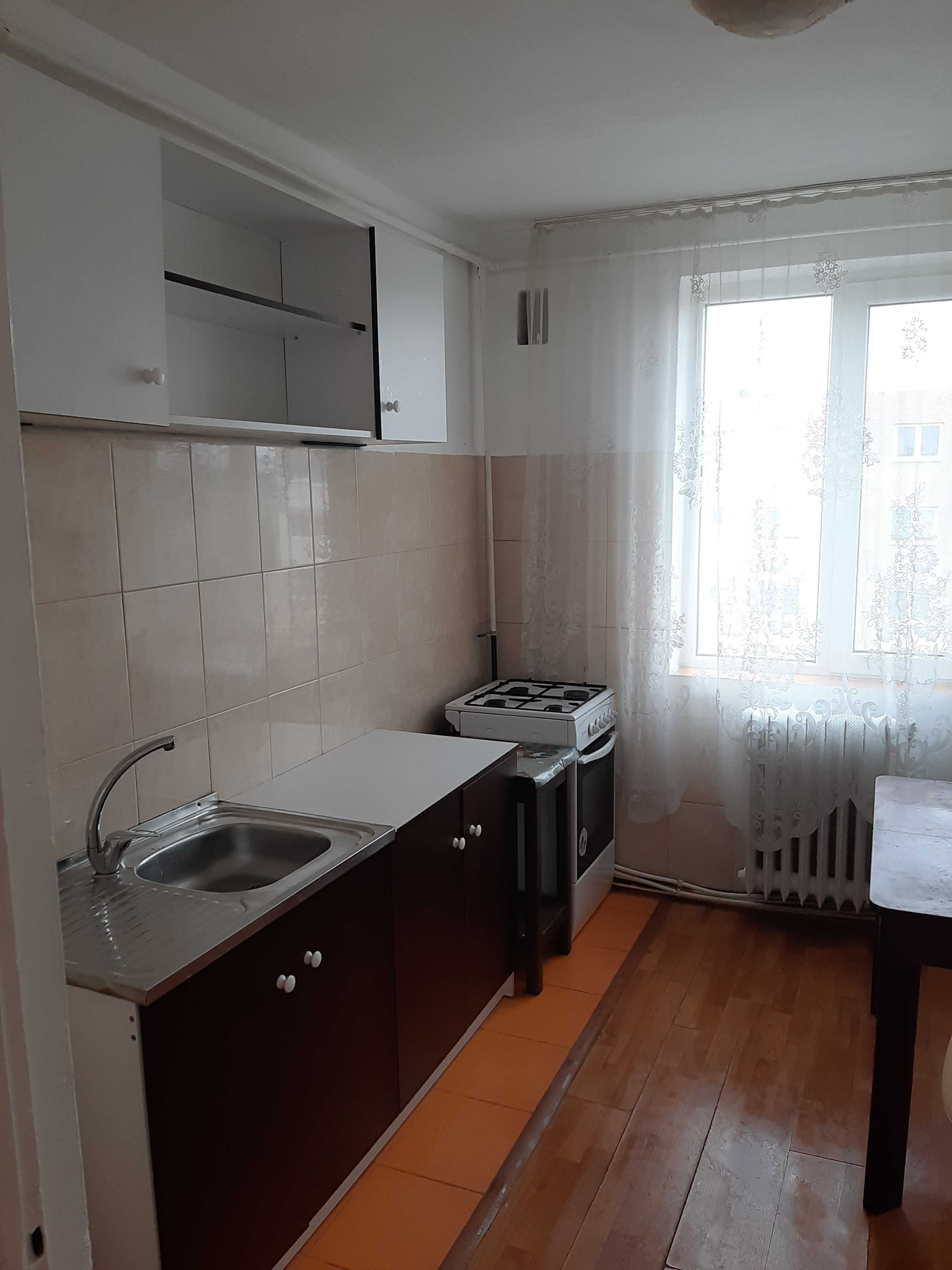 Apartament  3 camere de vanzare