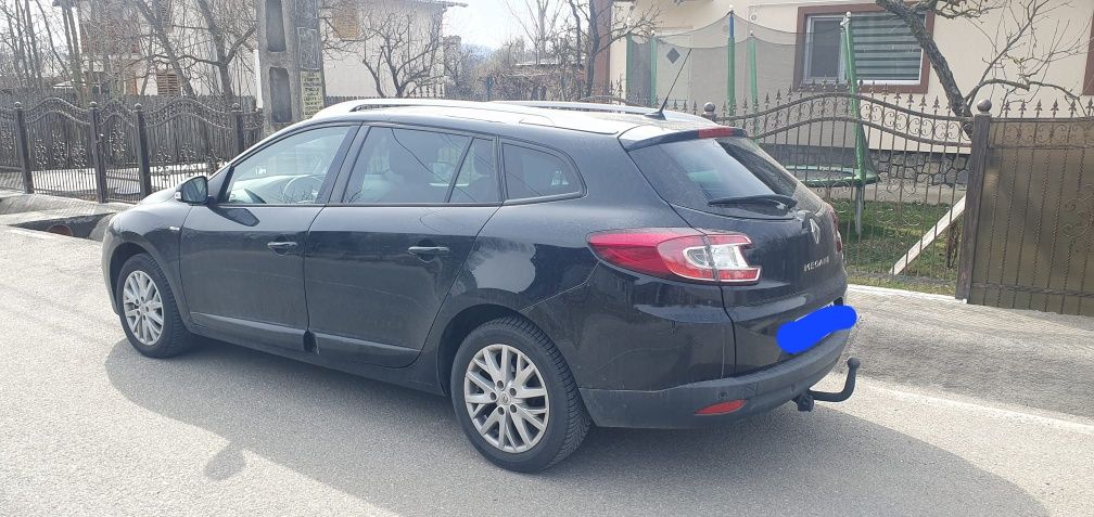 Vand sau schimb RENAULT MEGANE 3 BOSE