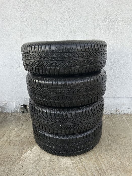 4 Roti RENAULT 5x114,3 R17 cu anvelope de iarna GoodYear 215/60/R17